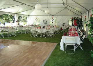 Tables rondes et nappes · lot de 10 thumbnail 2