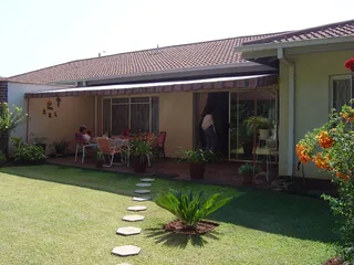 Maison 3 chambres avec jardin · Limete thumbnail 3